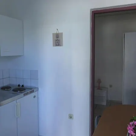 Biba & Lucy Apartment *